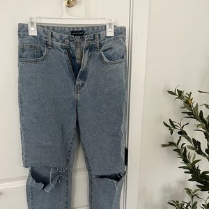 Pretty Little Thing Straight Jeans